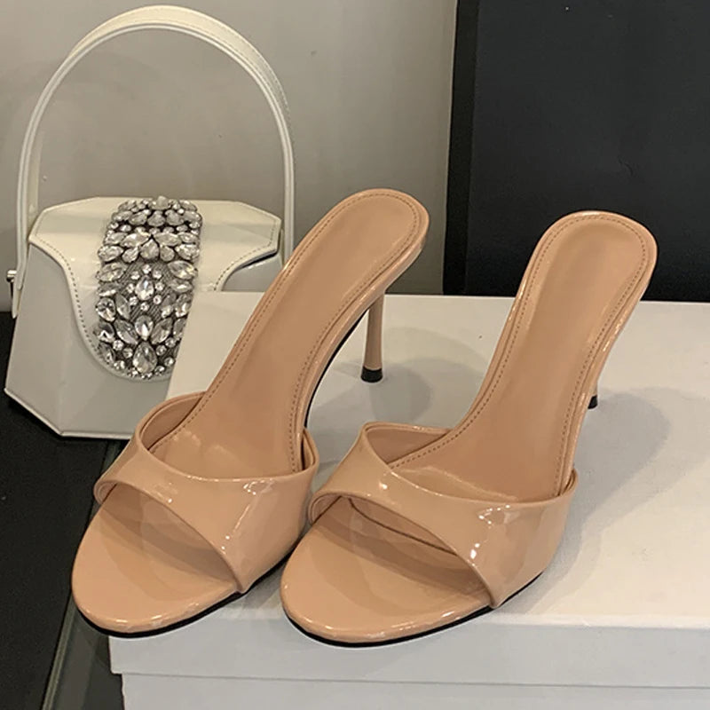 Patent Leather V25 - ....