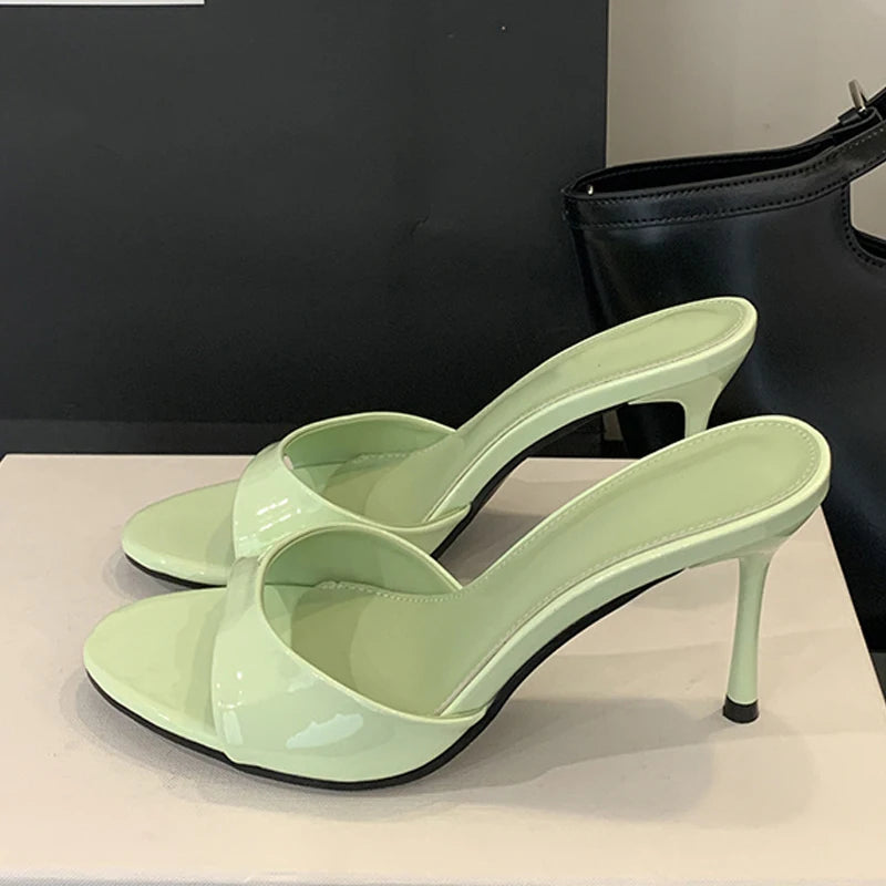 Patent Leather V25 - ....